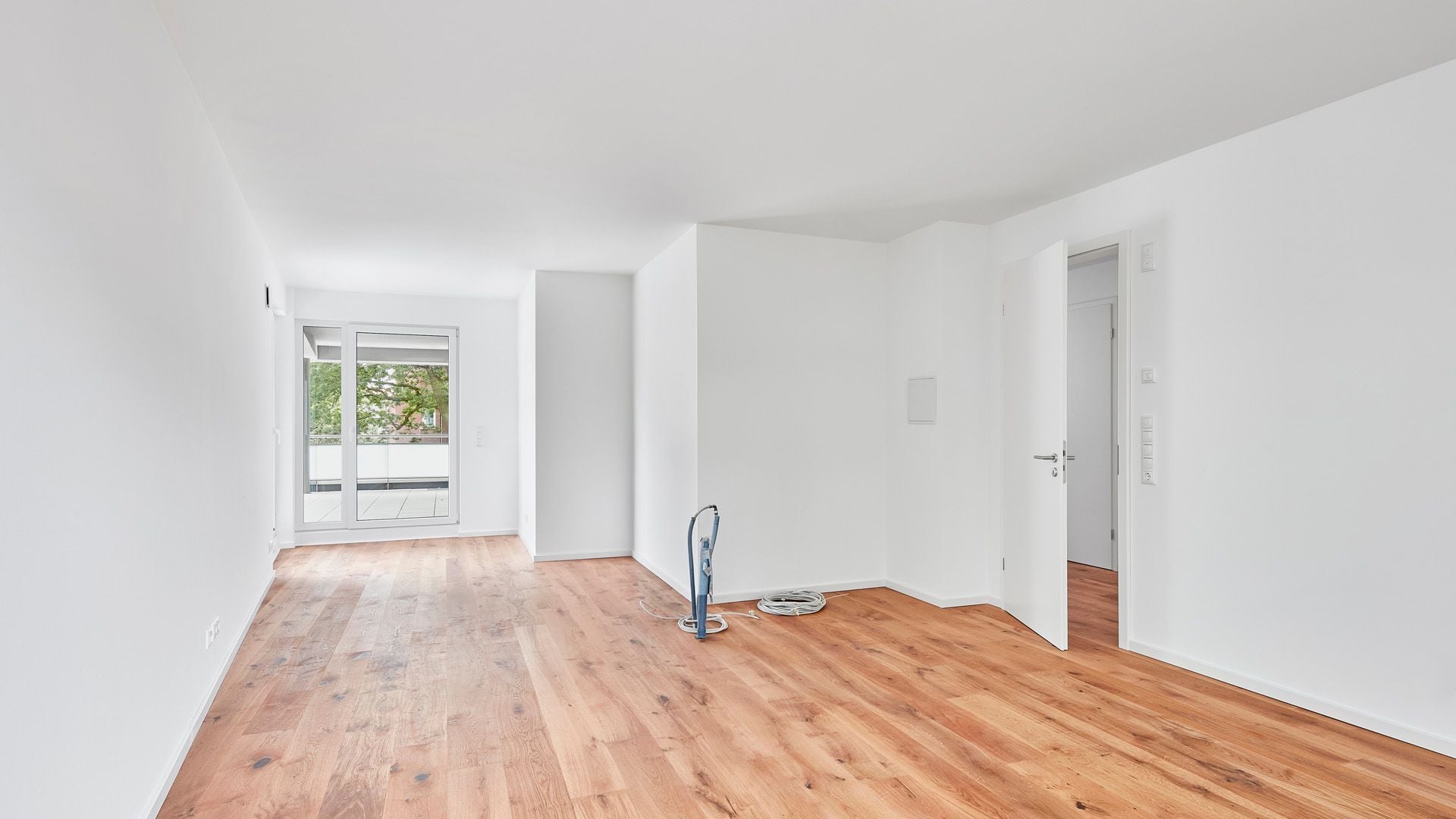 Leeres Zimmer in der Grothwisch-Straße, Hamburg, vor der 3D-Visualisierung Leeres Zimmer in der Grothwisch-Straße, Hamburg, vor der 3D-Visualisierung